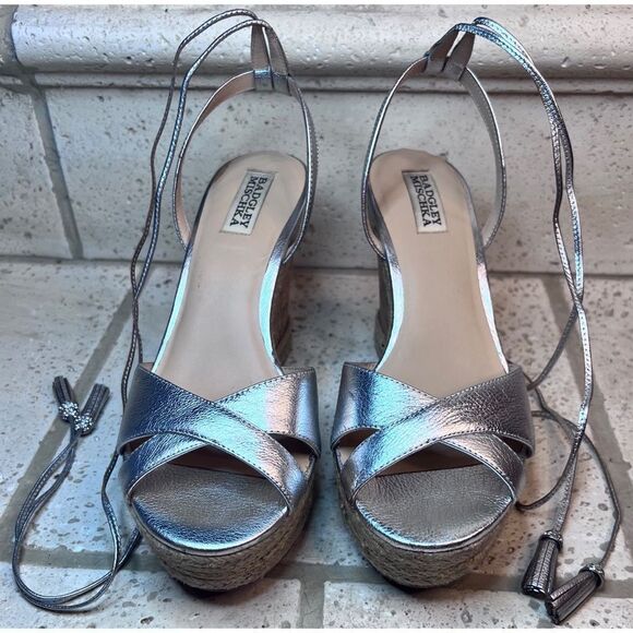Badgley Mishka Silver Leather Cork Wedge Ankle Tie Diamond Tassel Sandals Sz 8.5 - Picture 2 of 15